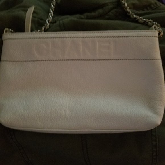 Chanel Clutch - Picture 1 of 4